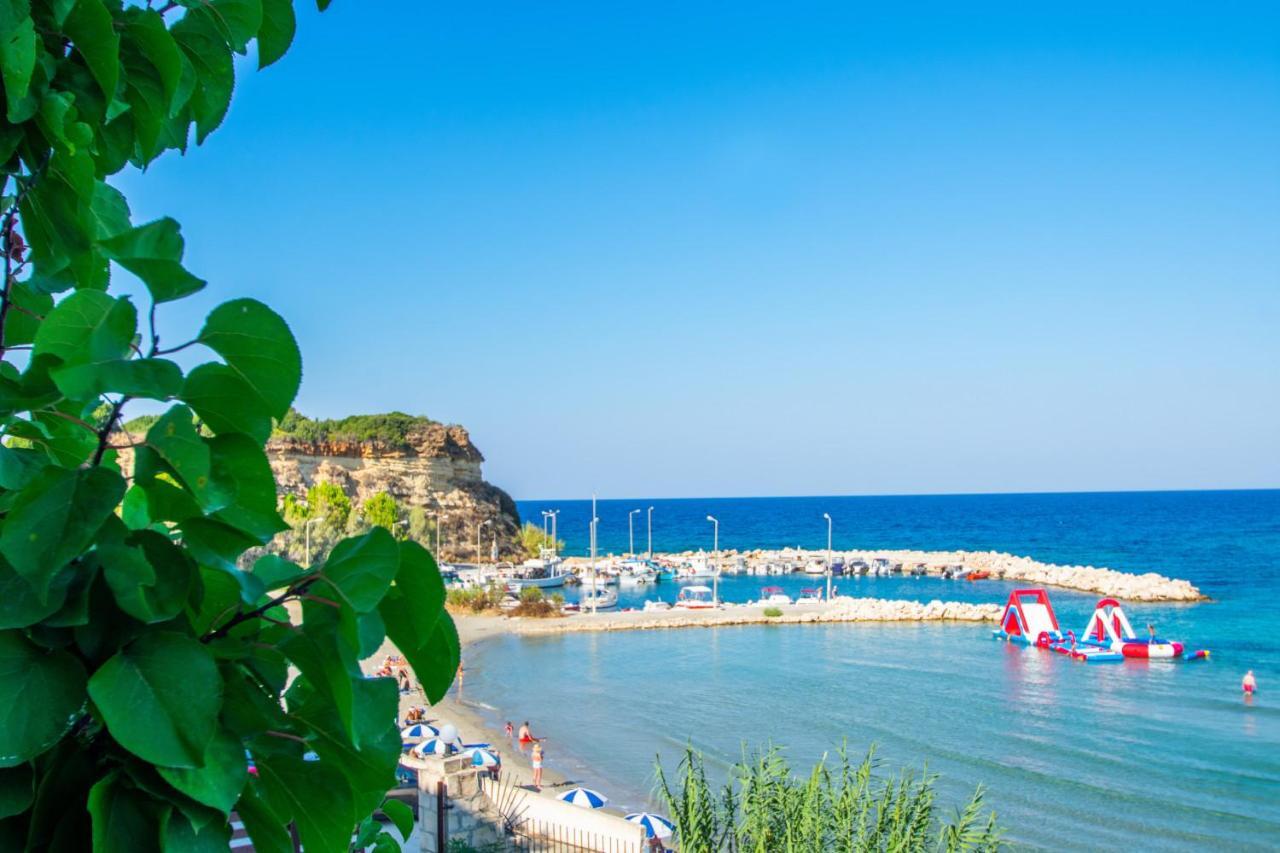 Paradiso Del Mare On The Beach By "Elite" Plános 외부 사진