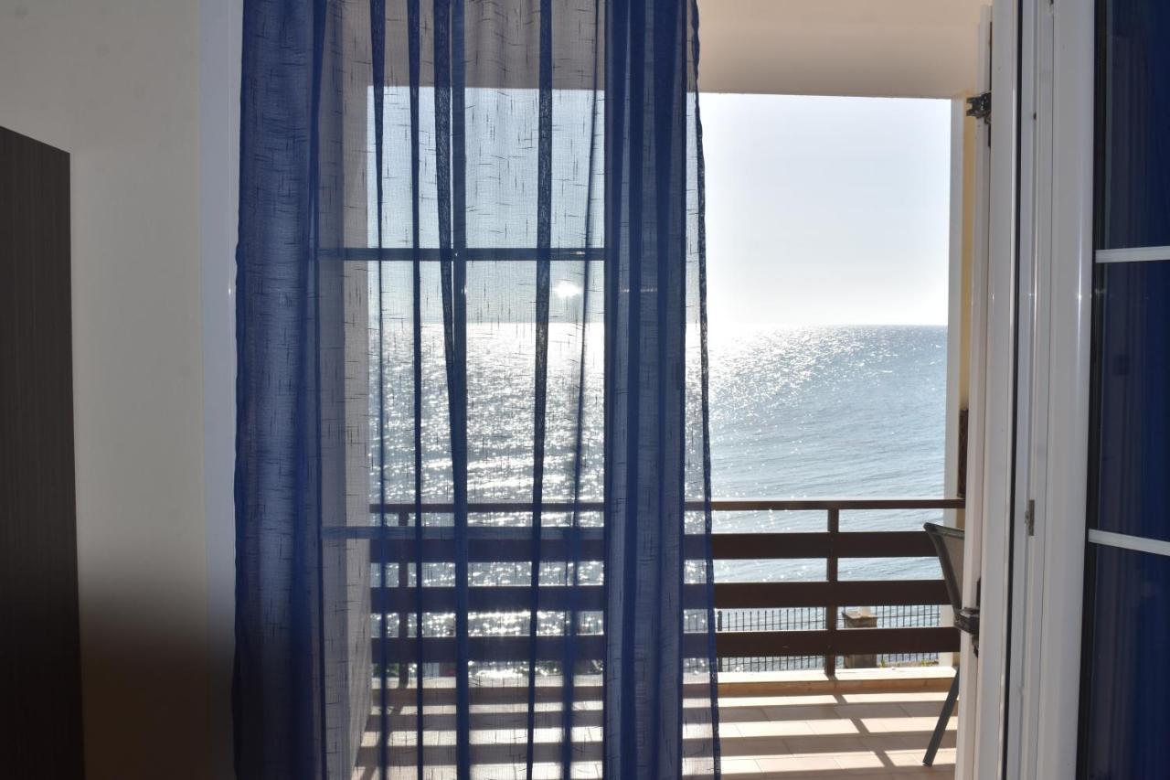 Paradiso Del Mare On The Beach By "Elite" Plános 외부 사진